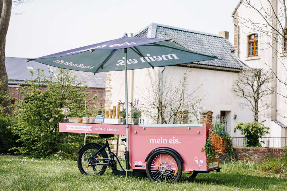 Eisfahrrad buchen Rosalie mein eis mobile Eistheke catering bonn koeln duesseldorf