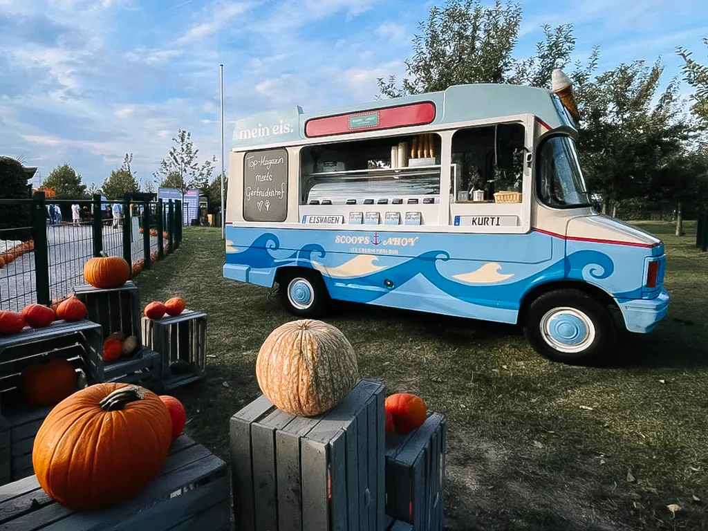 7_Abschnitt Fahrzeuge_Kurti Eiswagen mieten mein eis Catering Oldtimer Bedford Koeln Bonn duesseldorf