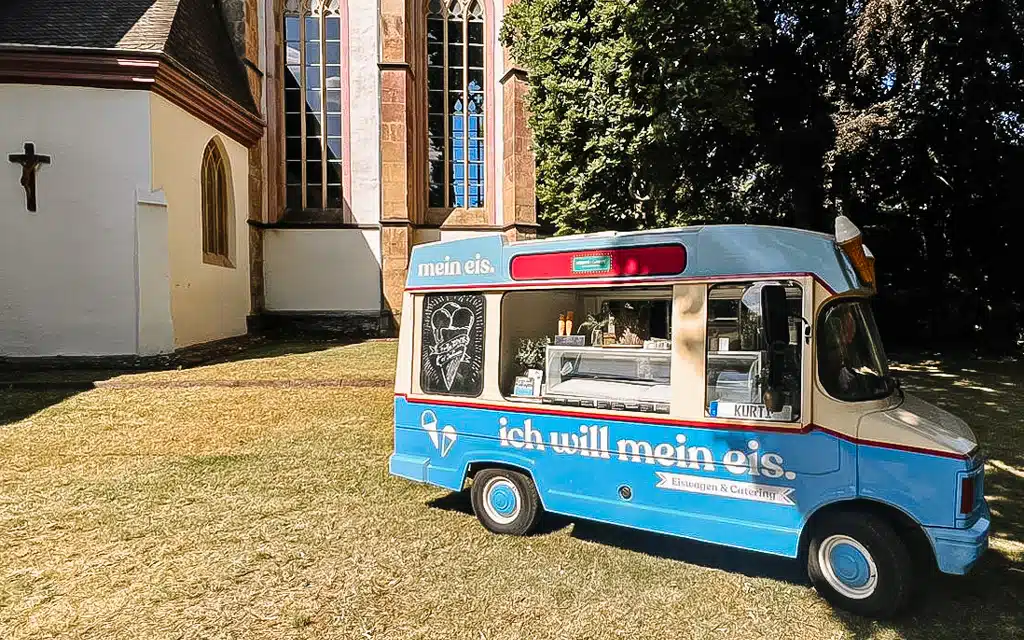 Eiswagen mieten mein eis Catering Oldtimer Bedford Koeln Bonn duesseldorf