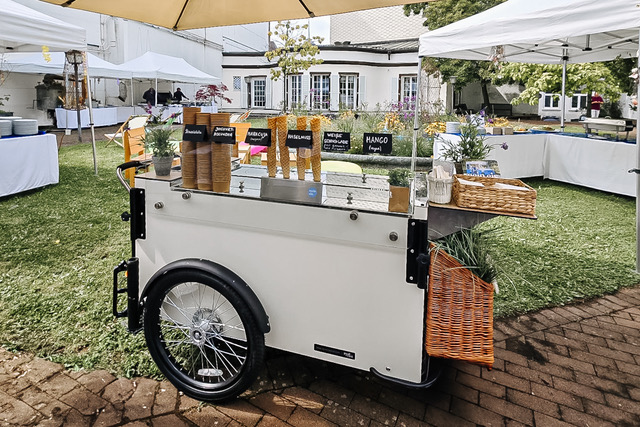 Eisfahrrad buchen mein eis Foodtruck Eisbike mobil koeln bonn duesseldorf